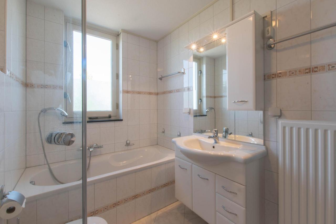 Vakantiehuis aan het Veerse Meer Kortgene Buitenkant foto